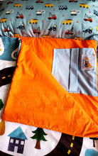 Load image into Gallery viewer, Pocket View